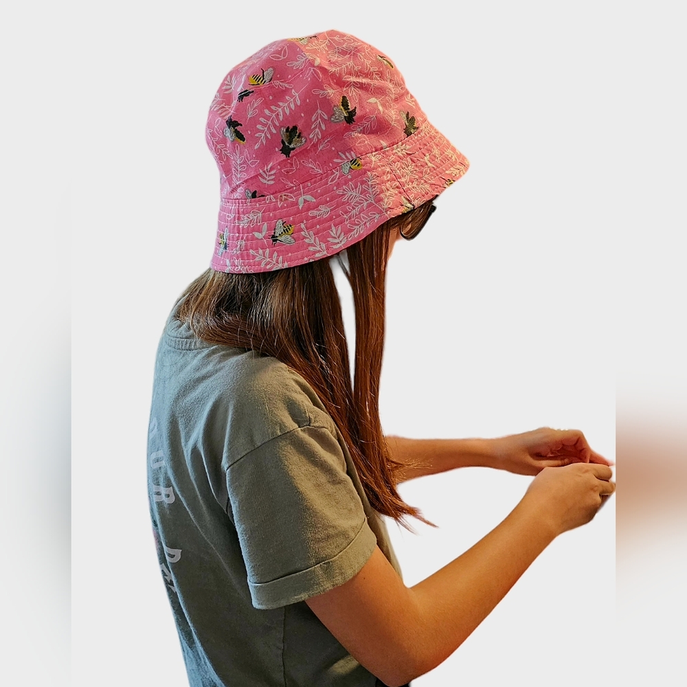 Pink Bumble Bee Bucket Hat Size OS